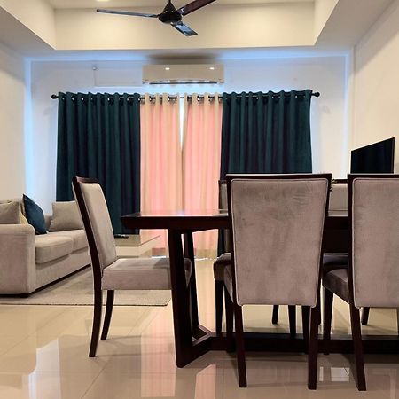 Ocean Breeze Negombo- Tidesend Luxury Beach Apartments Εξωτερικό φωτογραφία