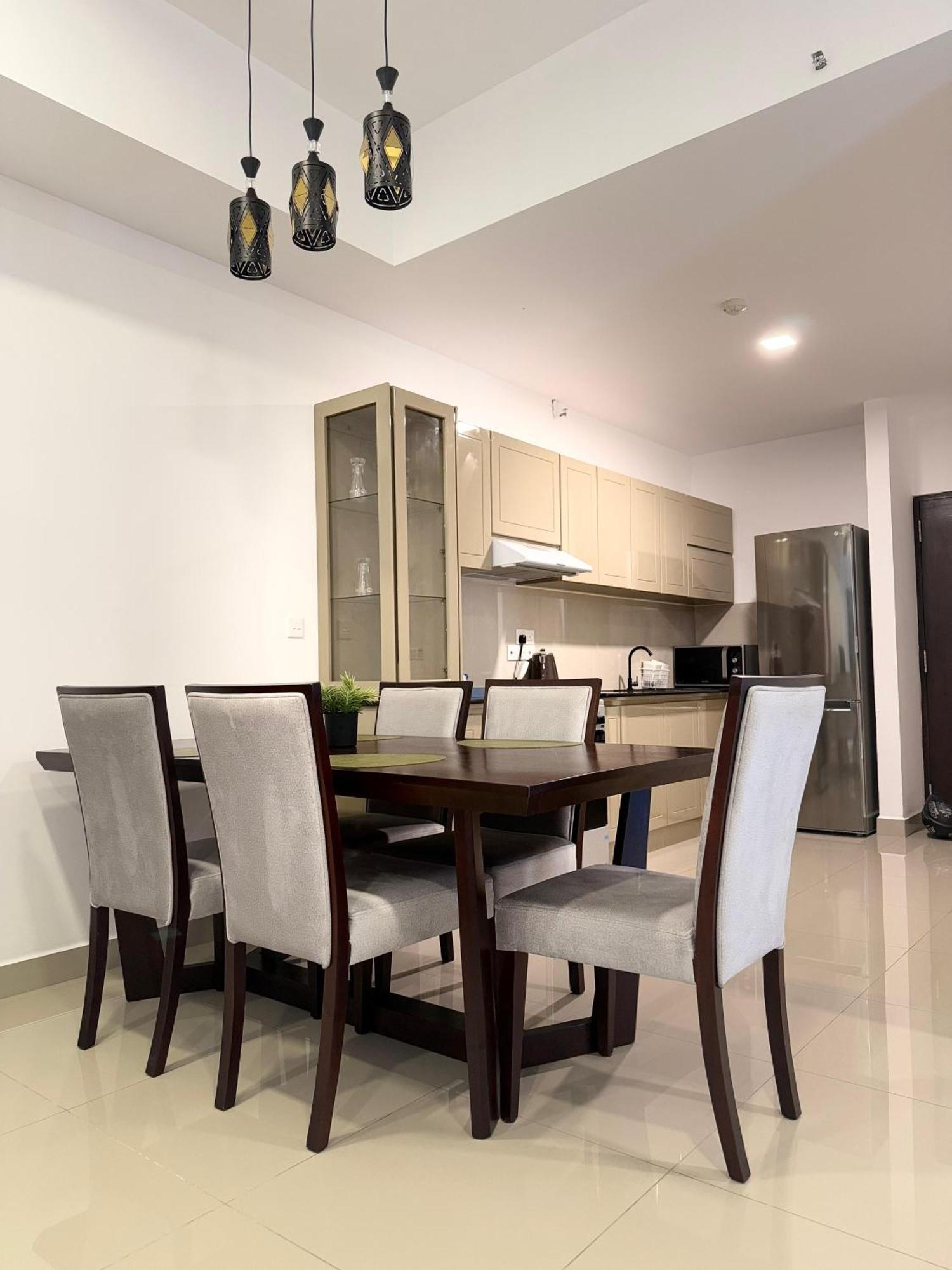 Ocean Breeze Negombo- Tidesend Luxury Beach Apartments Εξωτερικό φωτογραφία