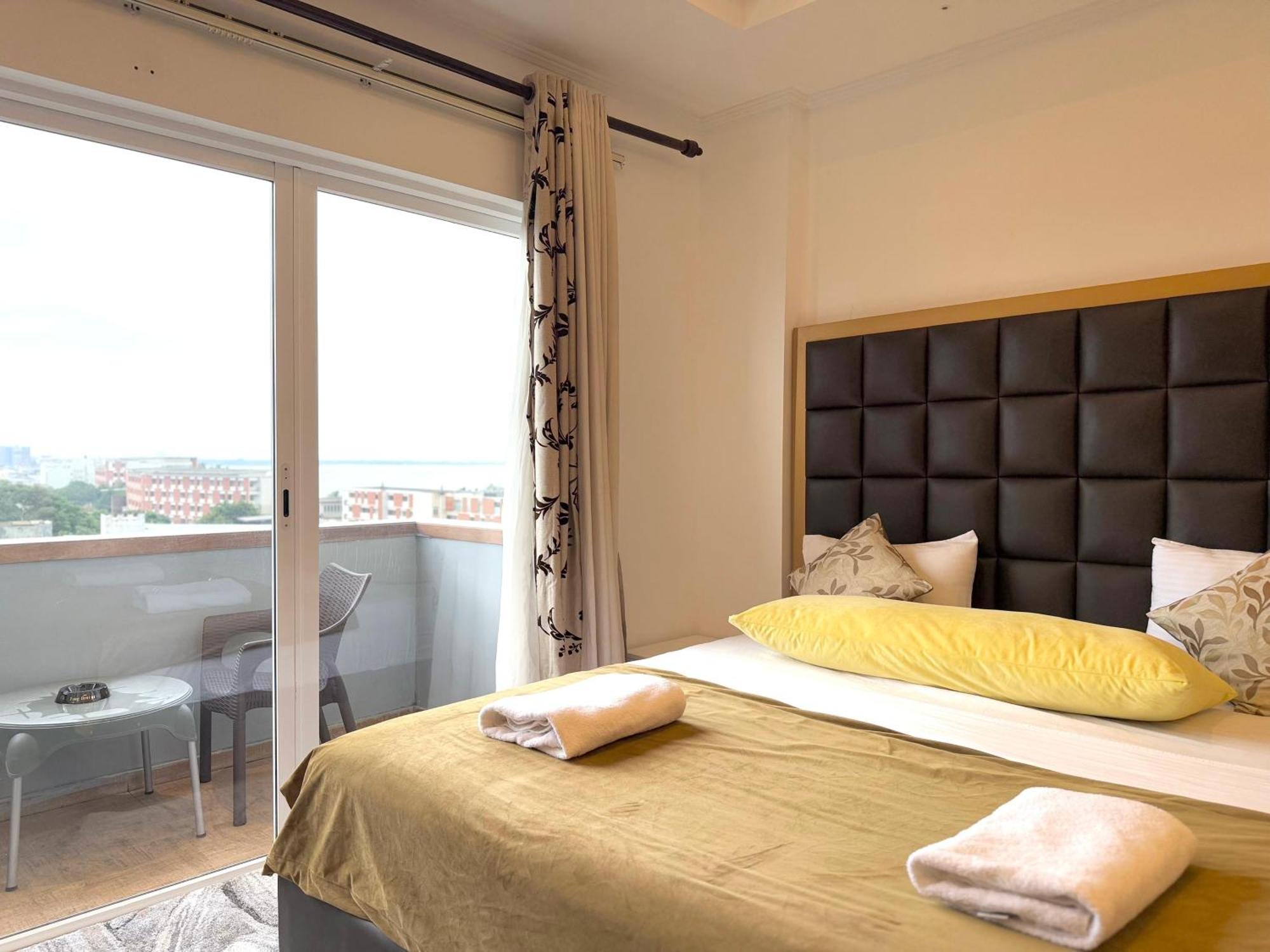 Ocean Breeze Negombo- Tidesend Luxury Beach Apartments Εξωτερικό φωτογραφία