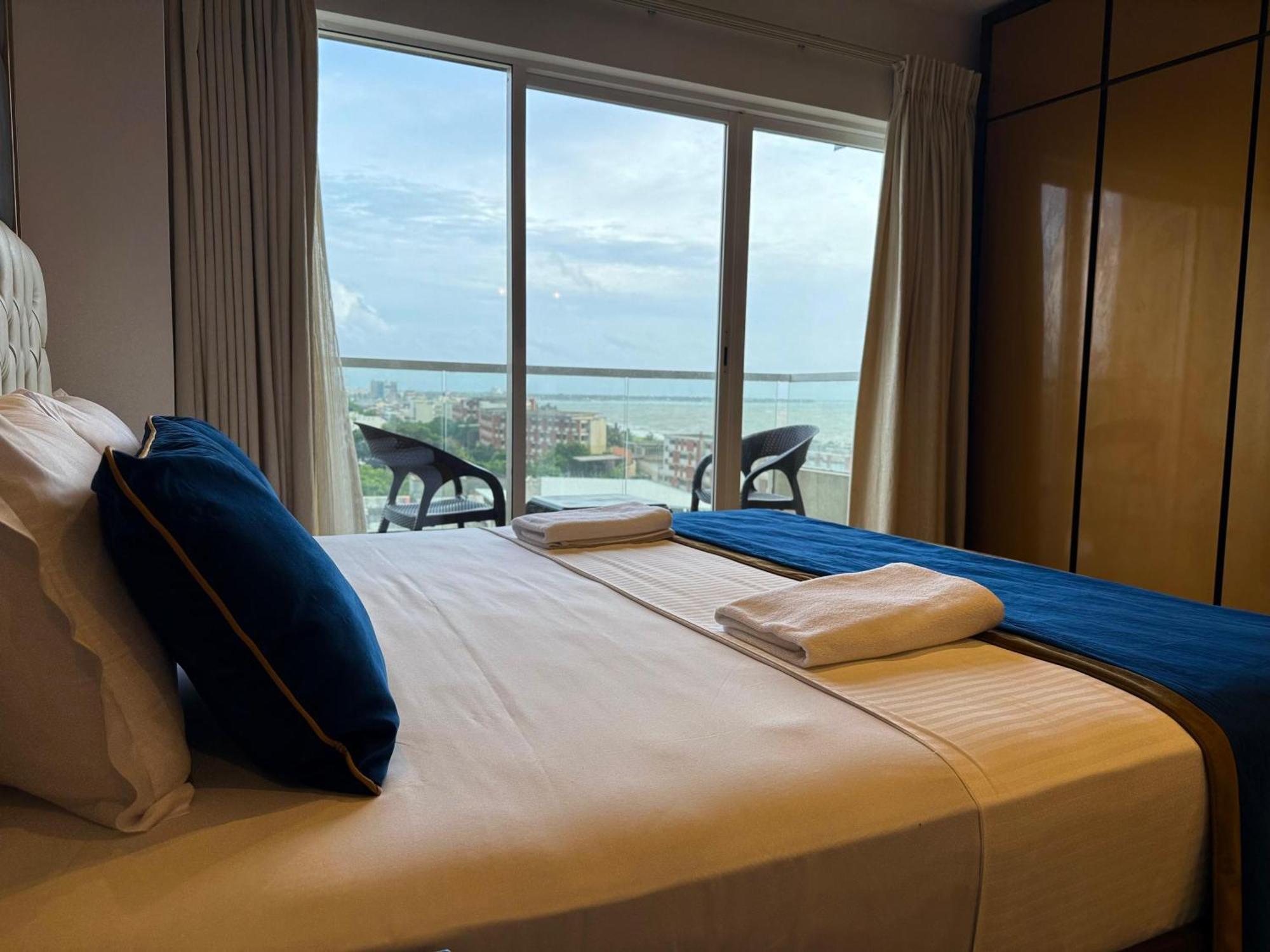 Ocean Breeze Negombo- Tidesend Luxury Beach Apartments Εξωτερικό φωτογραφία