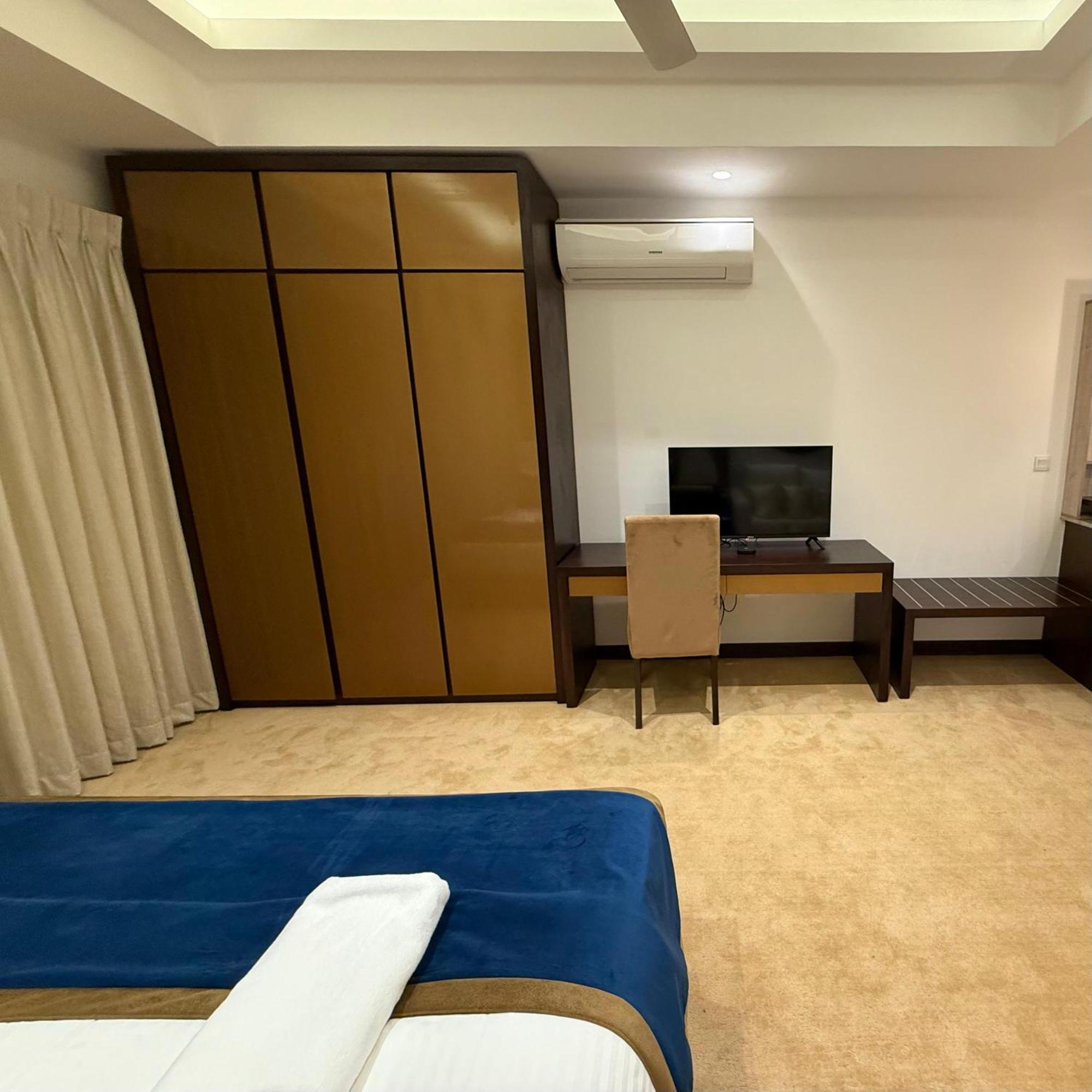 Ocean Breeze Negombo- Tidesend Luxury Beach Apartments Δωμάτιο φωτογραφία